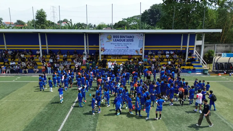 Young BSS Bintaro players enjoying a training session