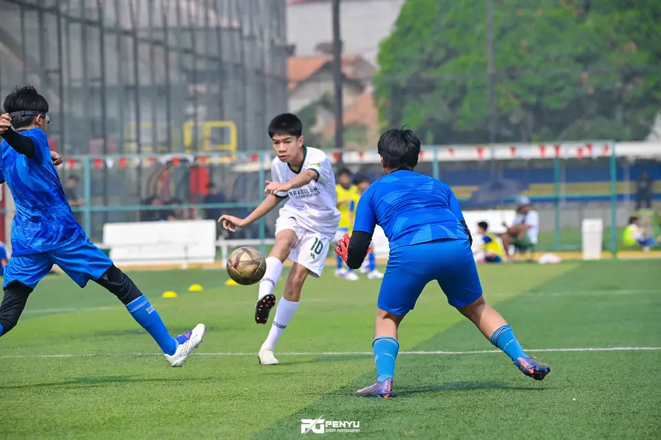 BSS Bintaro player developing ball mastery